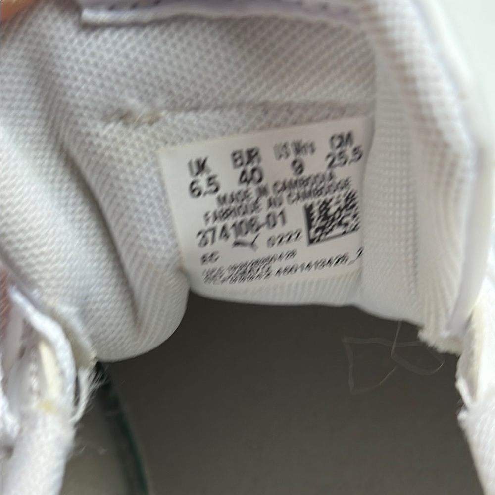 Puma Classic White Sneakers - Women's Size 9 - Picture 4 of 7